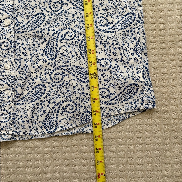 Michael Kors Men’s White and Blue Paisley Button Down Shirt - Picture 5 of 6